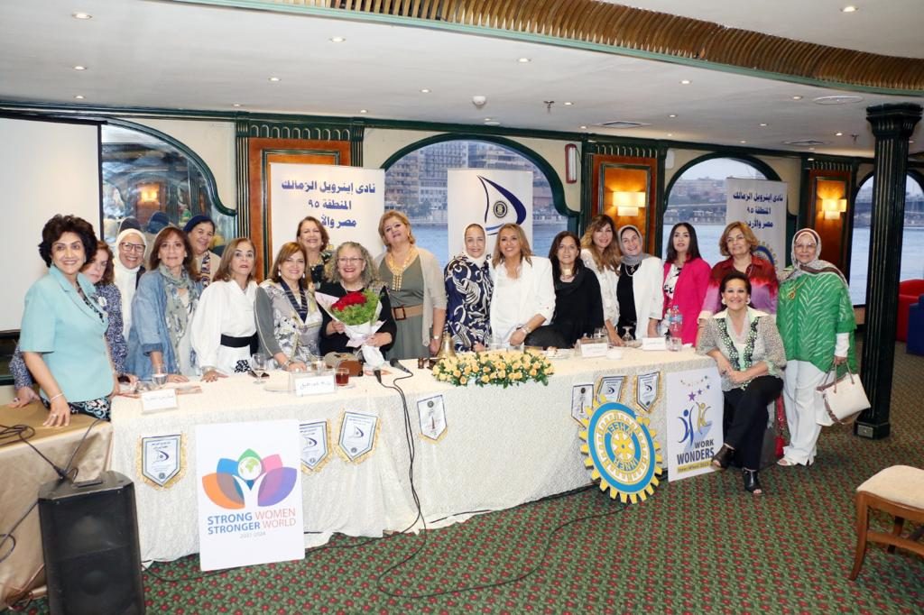 IWC Zamalek & El Nile presented flowers to Eng. Mona El Deghedi